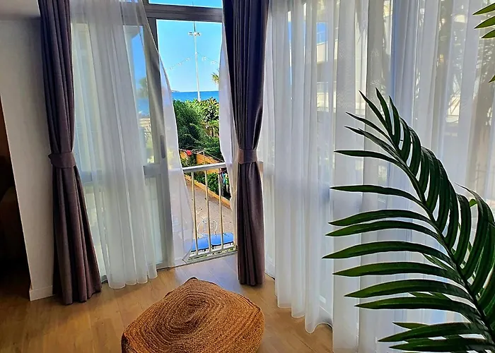 Daire First Line Beautiful Two Bedrooms *